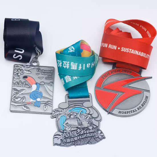 Kundenspezifische Gold-Award-Sportmedaille aus Metall mit Band